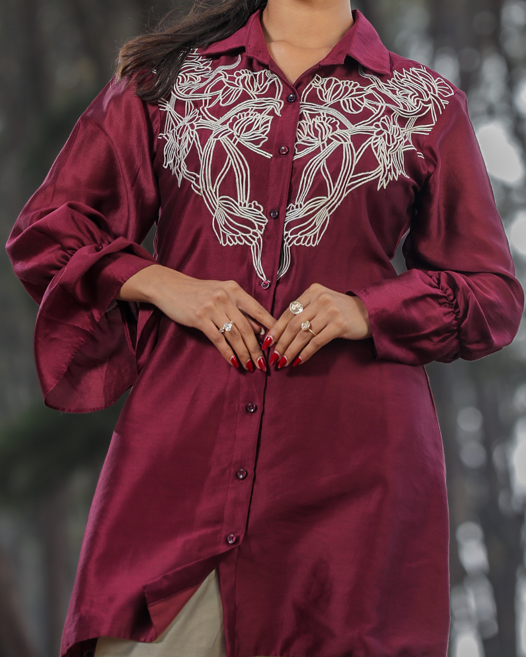 Wine short top with embroidery