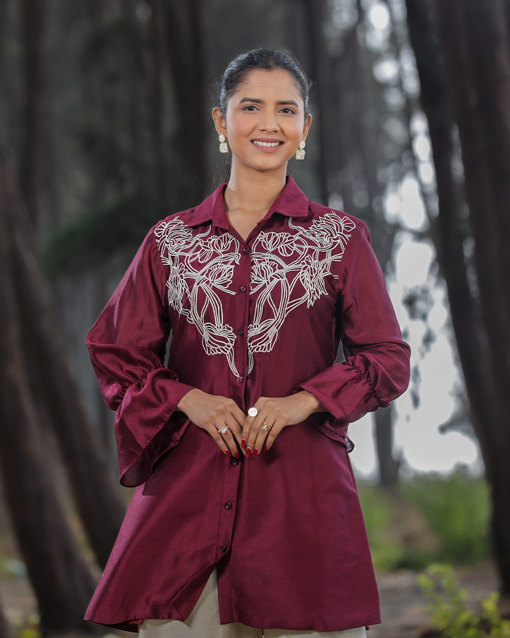 Wine short top with embroidery