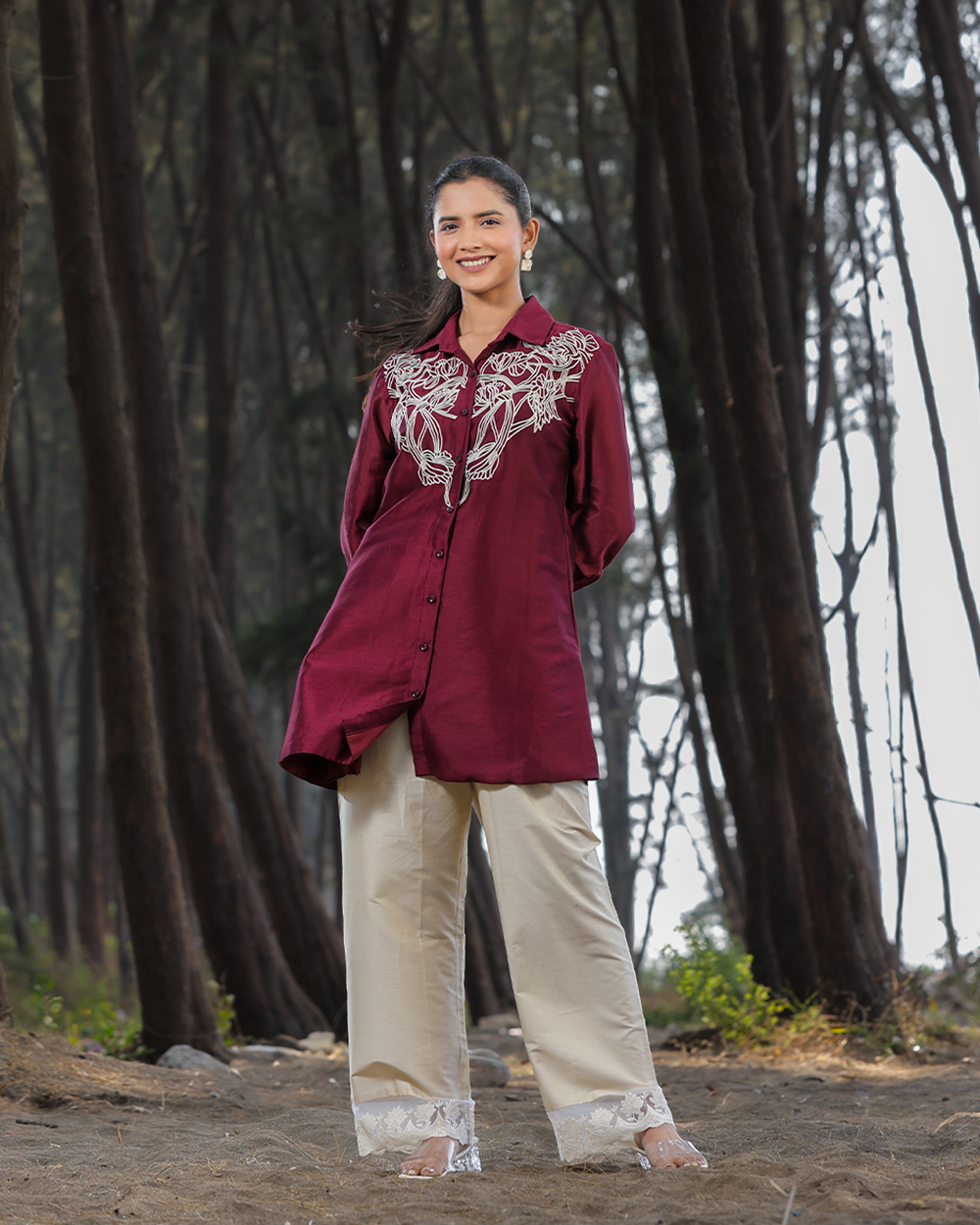 Wine short top with embroidery