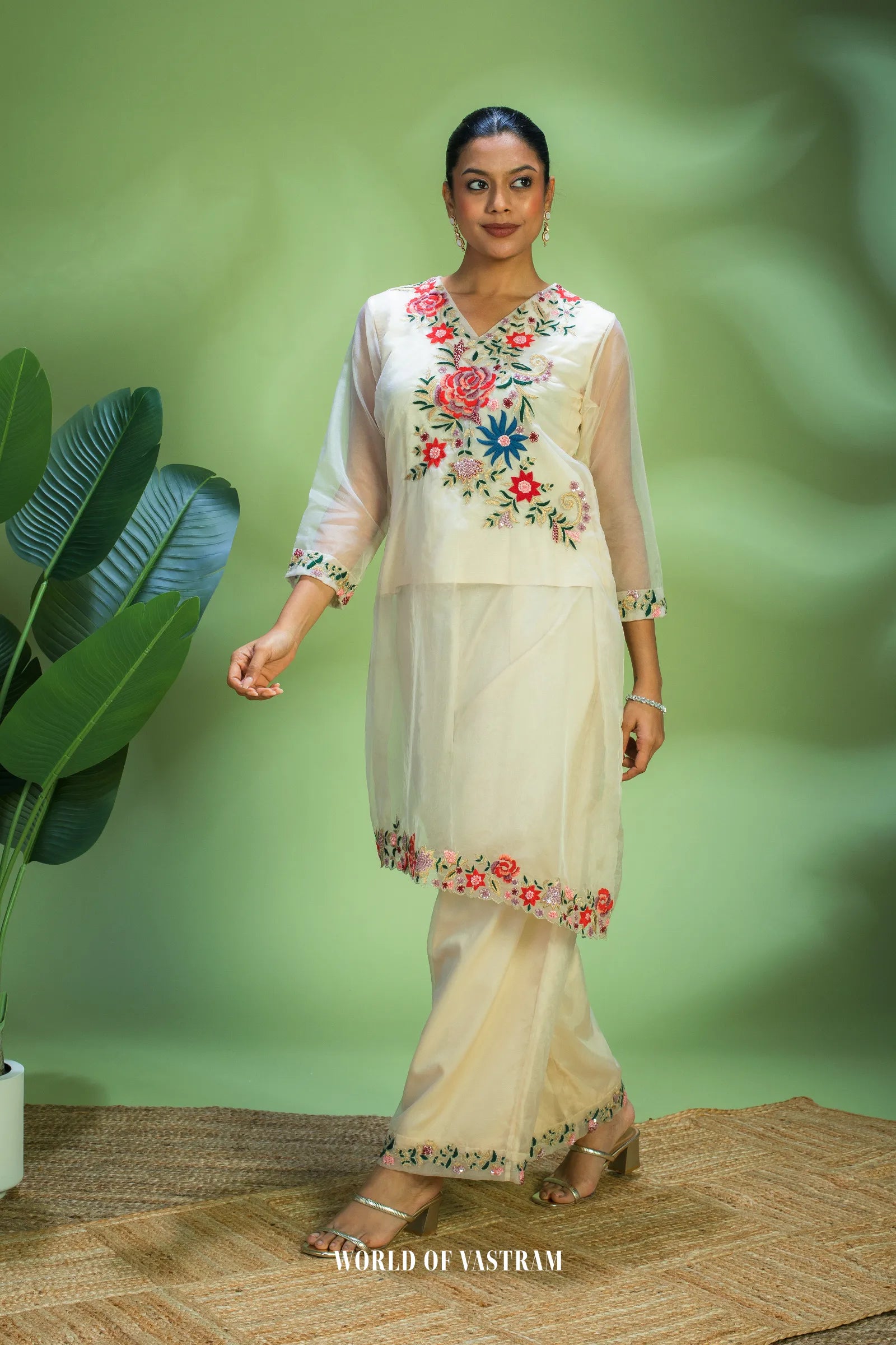 Gulbahar Ivory Kurta Set